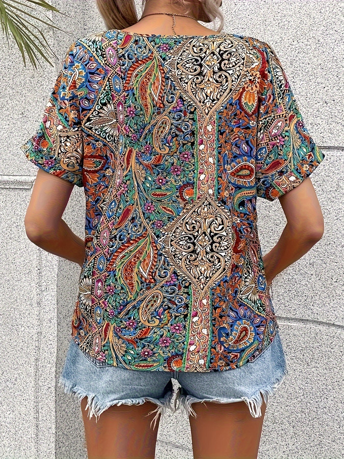Chic SARA V-Neck Blouse for Effortless Style