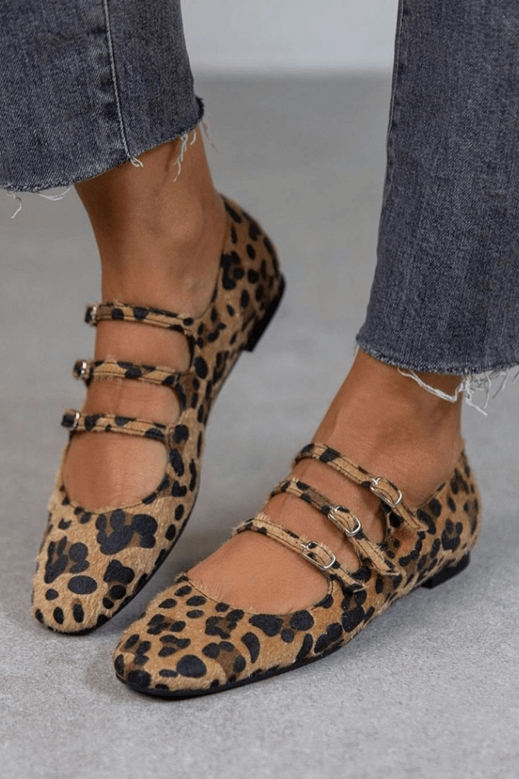 MIRA | Chic Ballerinas Featuring Animal Print Straps for an Unforgettable Look