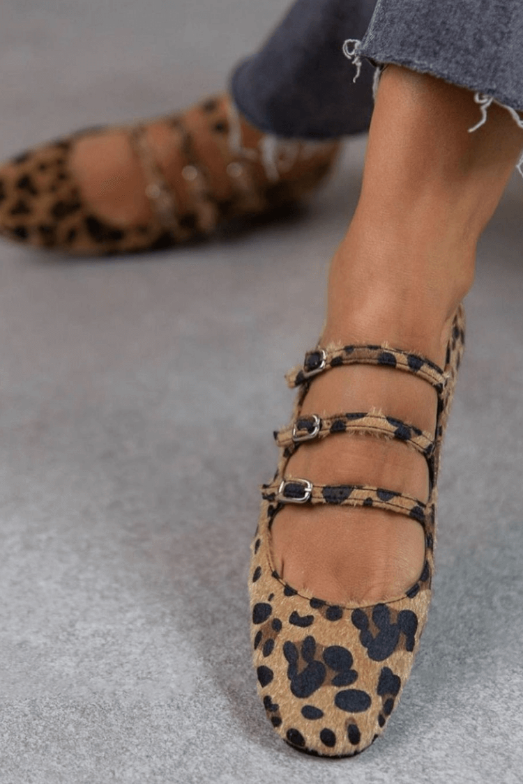 MIRA | Chic Ballerinas Featuring Animal Print Straps for an Unforgettable Look