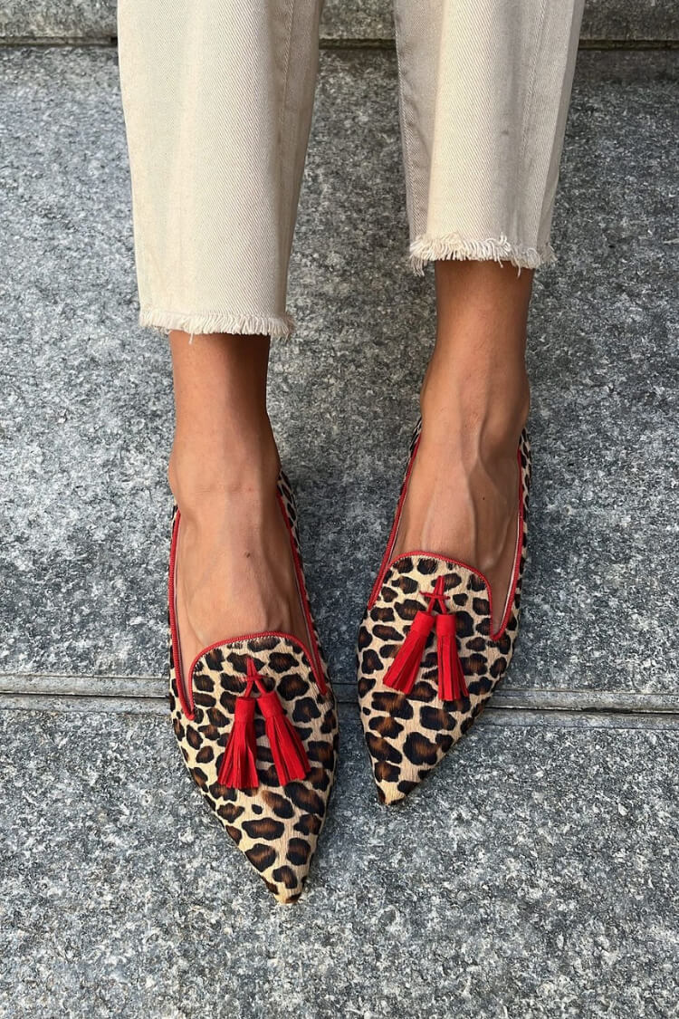 MIRA | Chic Pointed Loafers with Fringe Accents for a Sophisticated Style