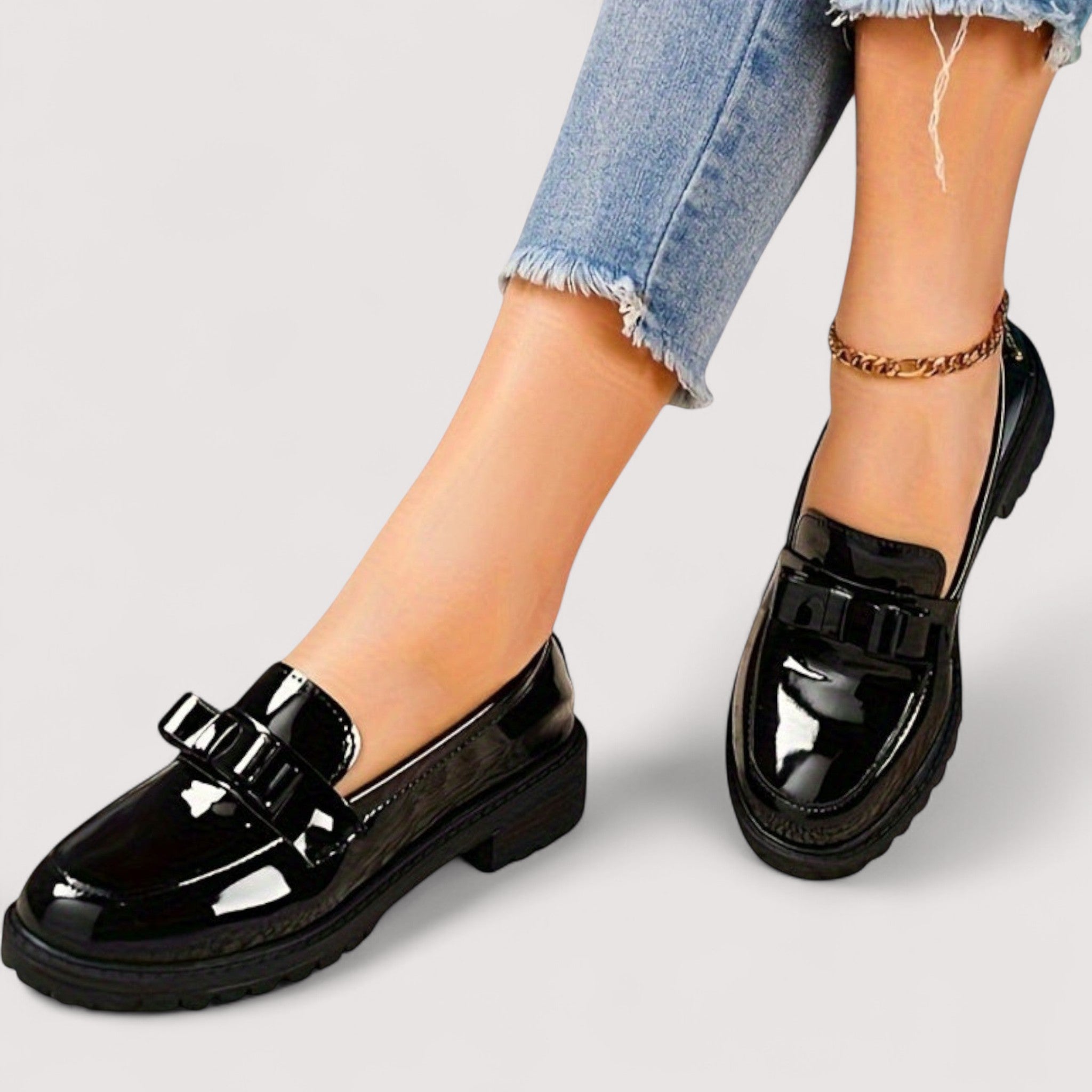 Maya | Chic Sandals Adorned with Sparkling Accents for a Glamorous Look
