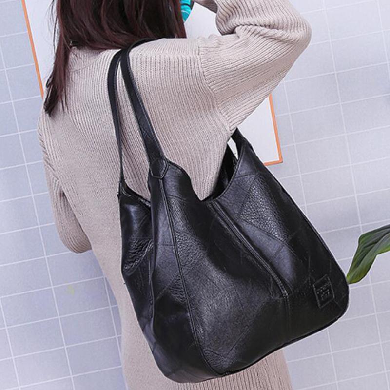 Penelope™ Charm | Retro Tote Bag