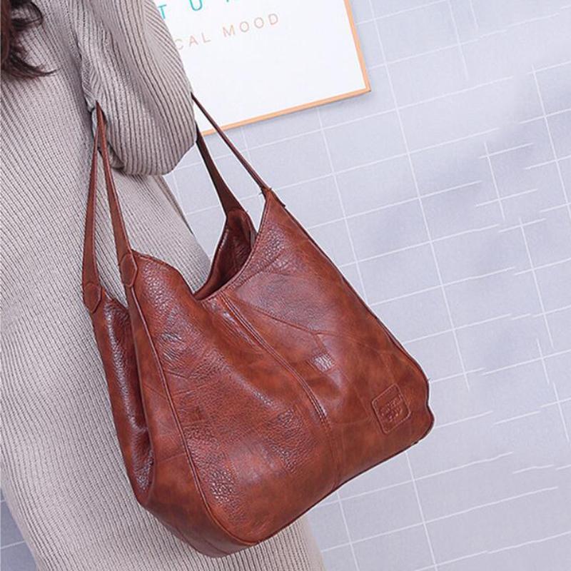 Penelope™ Charm | Retro Tote Bag