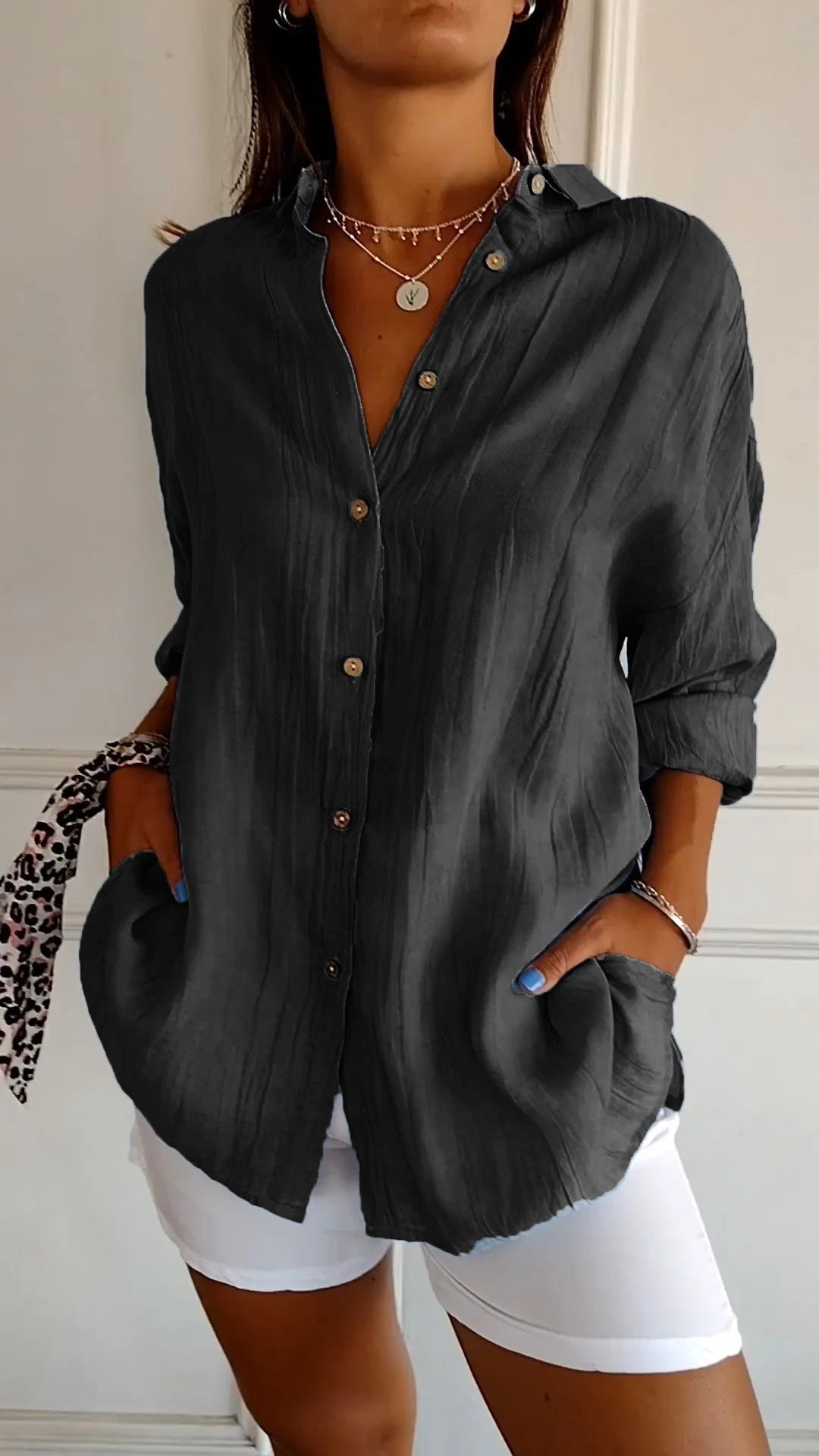 Clara - Chic Solid Color Blouse