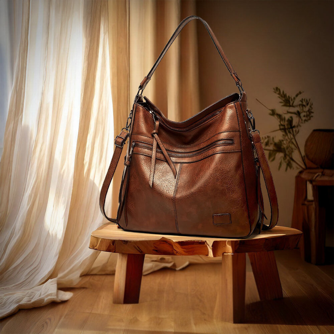 Lilla - Opulent Bag with Timeless Design