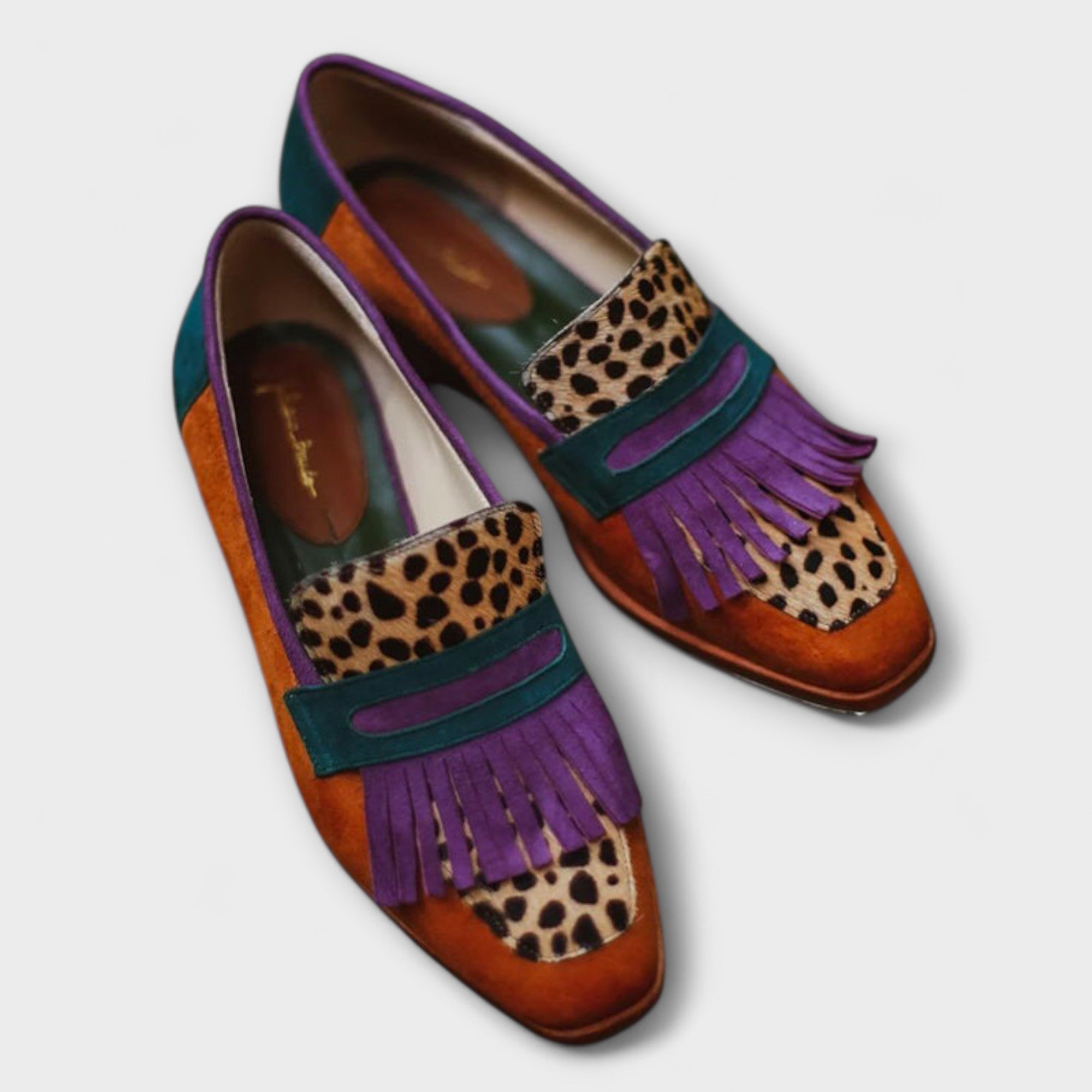 Mira – Chic Brown Loafers Featuring Captivating Leopard Print