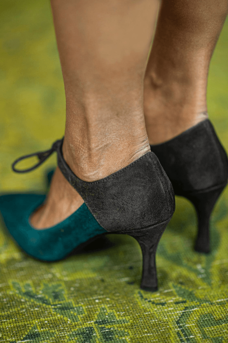 MIRA | Ankle Strap Décolleté