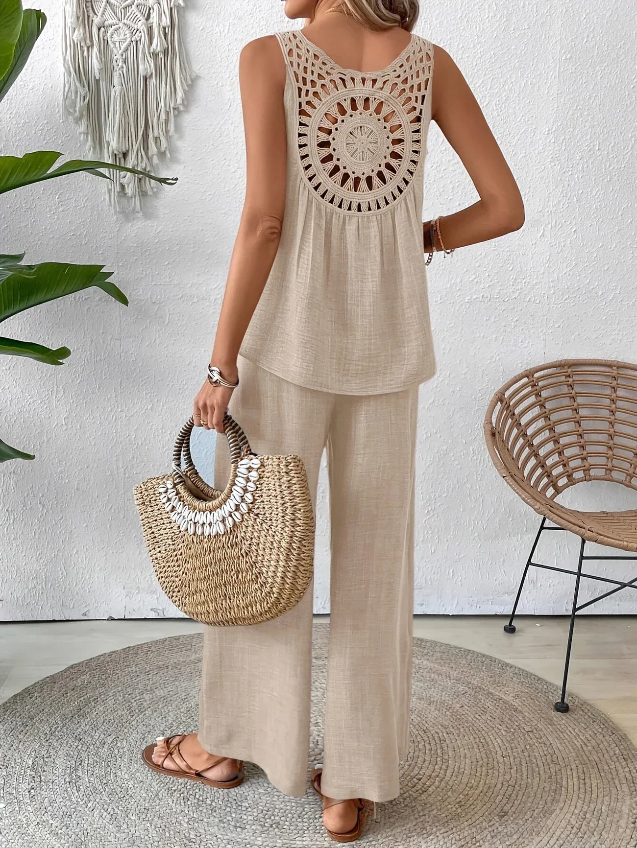 Avery™ - Chic Sleeveless Tank & Pants Ensemble