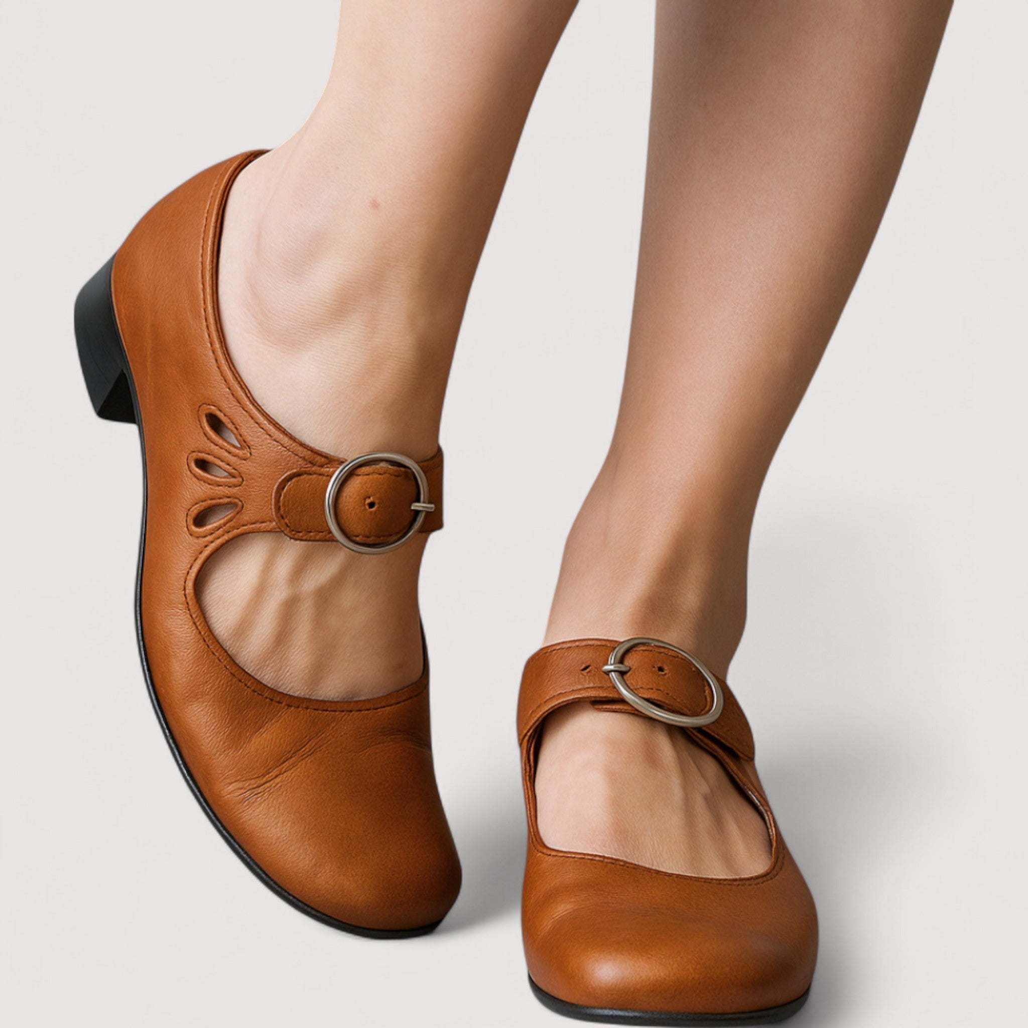 Clara | Chic Faux Leather Neckline for a Sophisticated Style