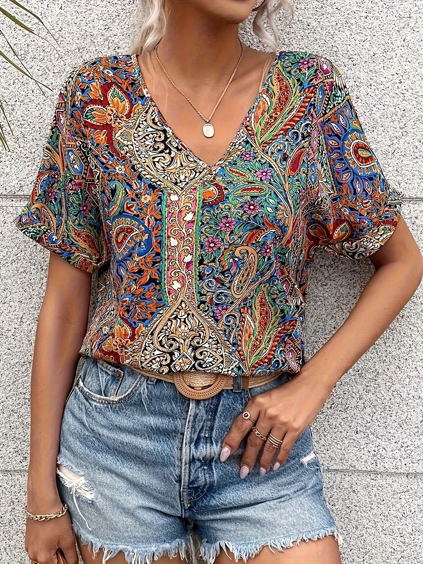 Chic SARA V-Neck Blouse for Effortless Style