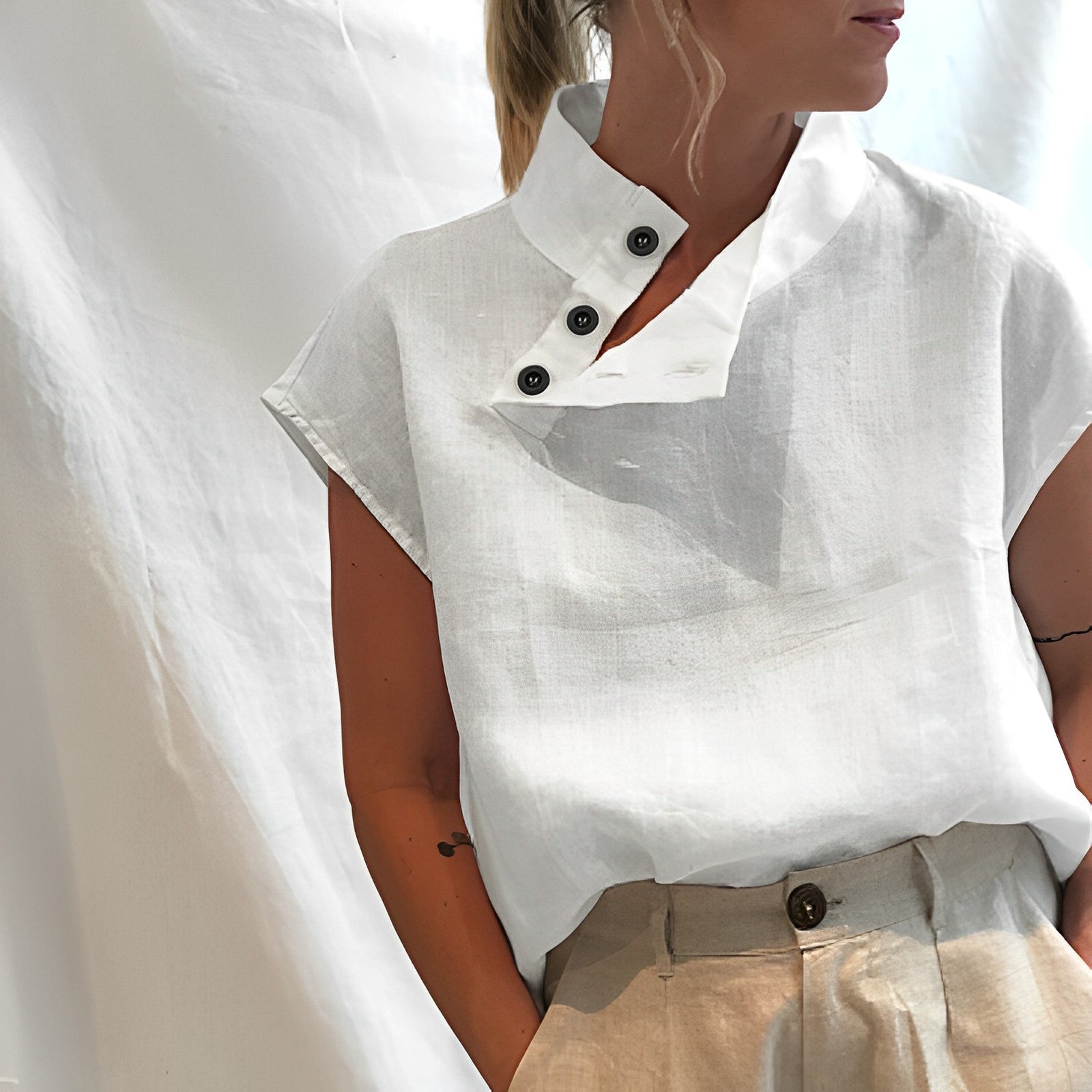 Lina – Chic Blouse