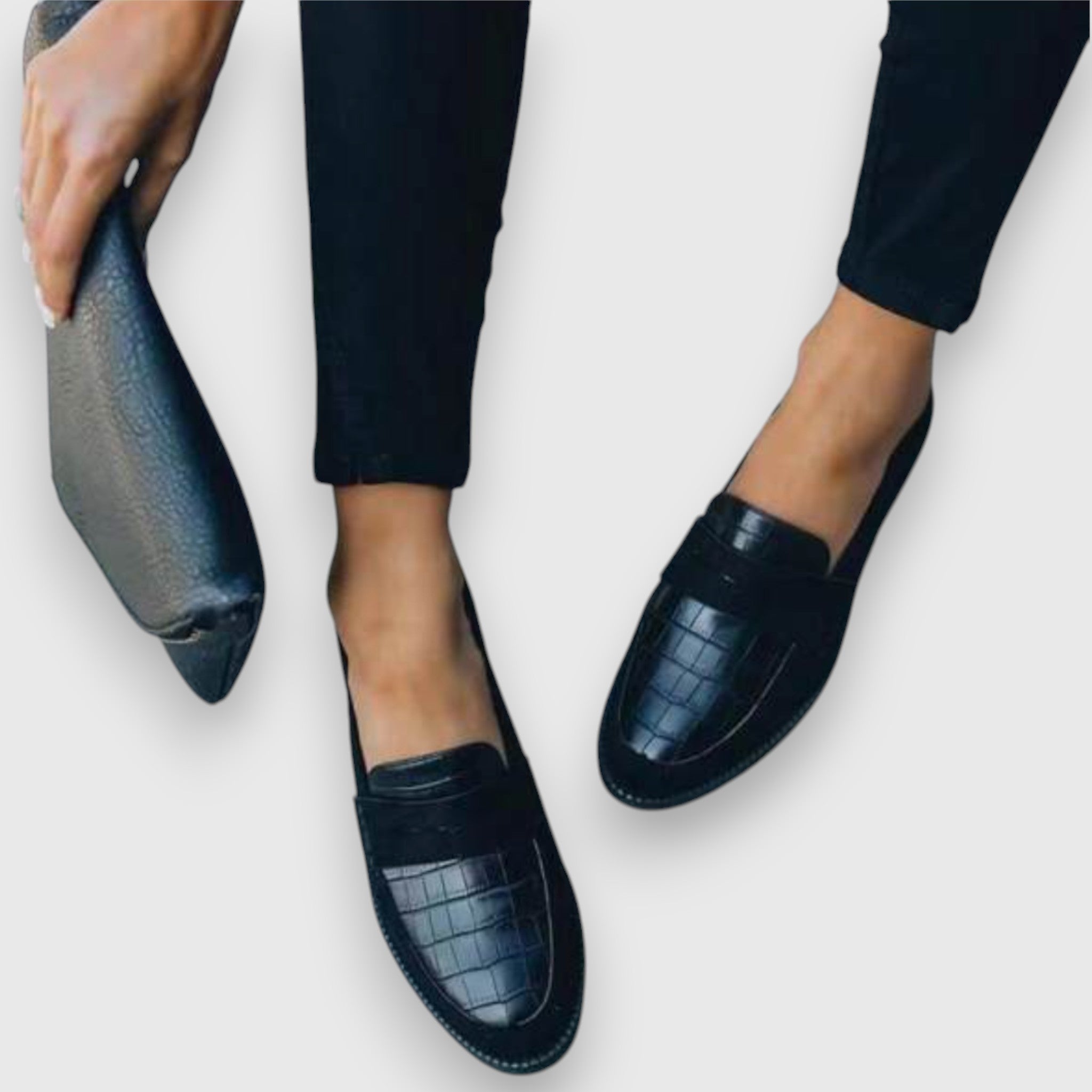 Mira – Stylish and Comfortable Elegant Moccasins