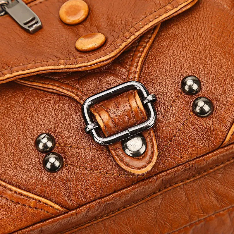 Savannah™ - Vintage Messenger Bag with Classic Versatility
