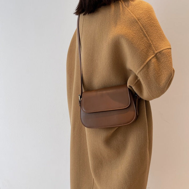 Avery™ Classic Saddle - Crossbody Bag