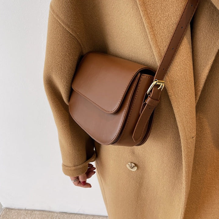 Avery™ Classic Saddle - Crossbody Bag