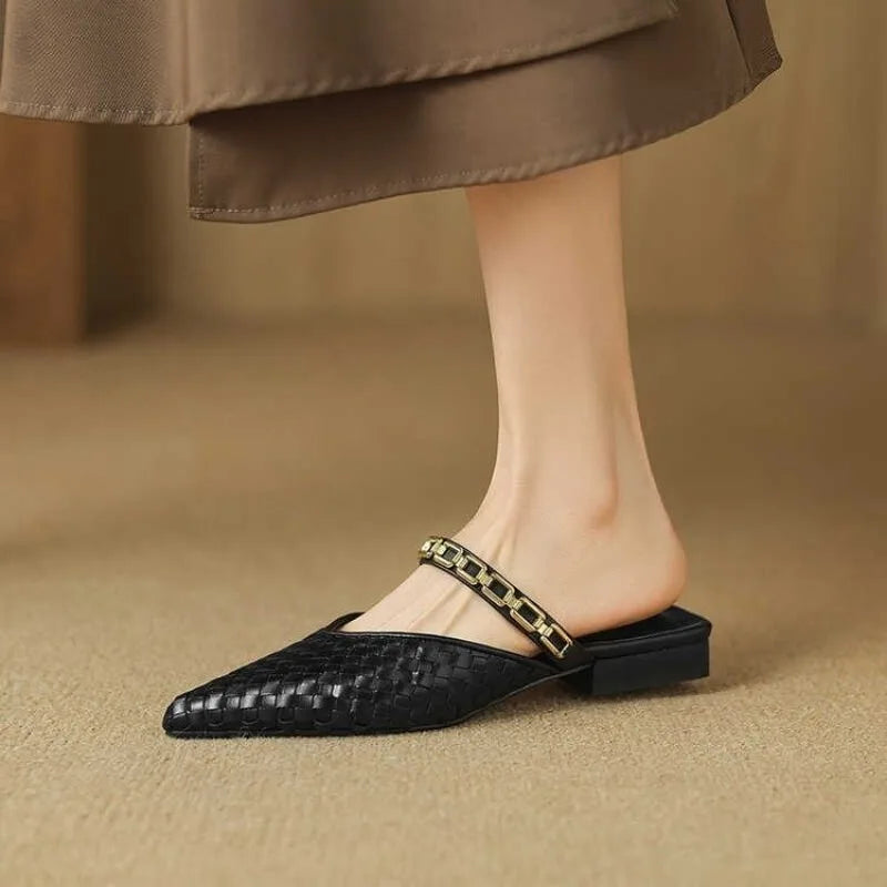 Delmira Pointed Slippers