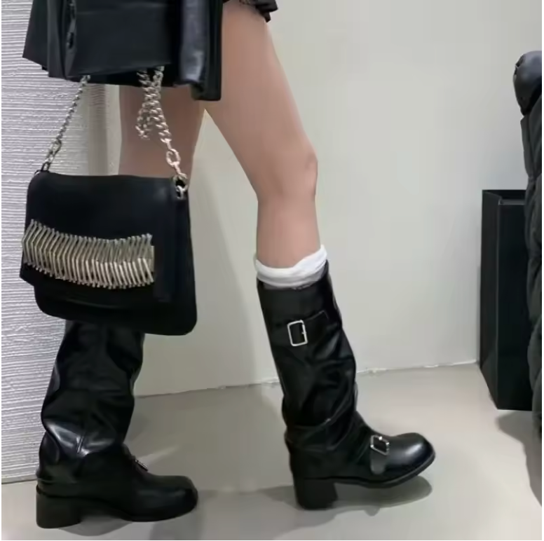 Lebara – Elegant Black Leather Women's Platform Boots with Stylish Straps
