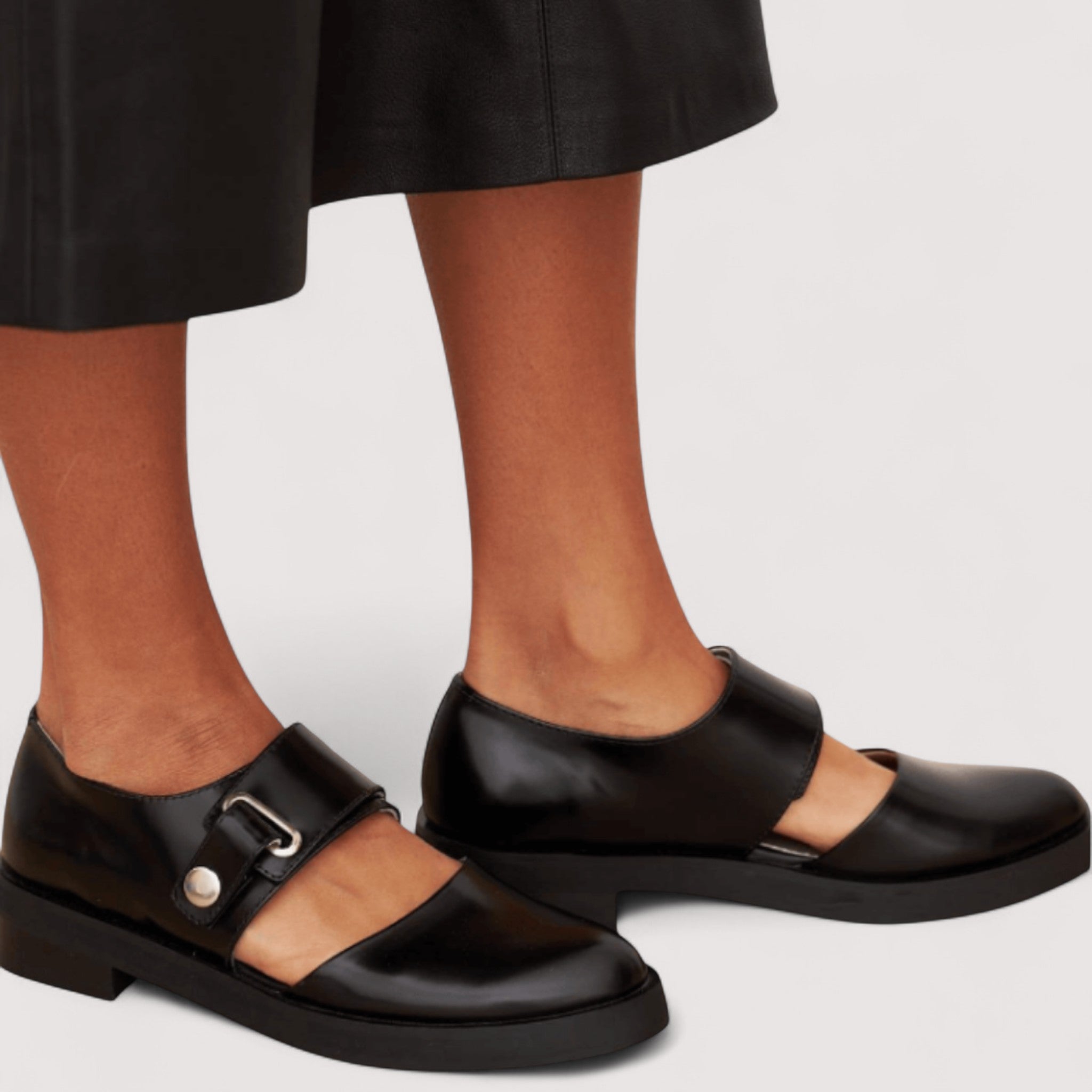 Sofia | Exquisite Handmade Sandals for a Sophisticated Look