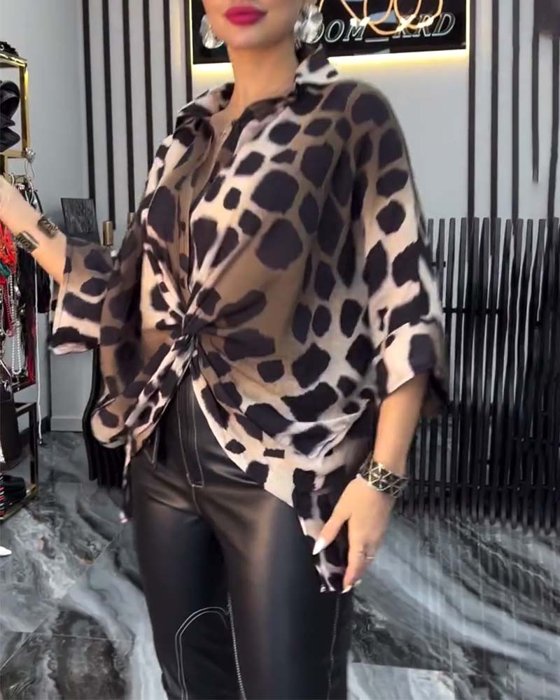 Sophia™ - Chic Leopard Print Blouse