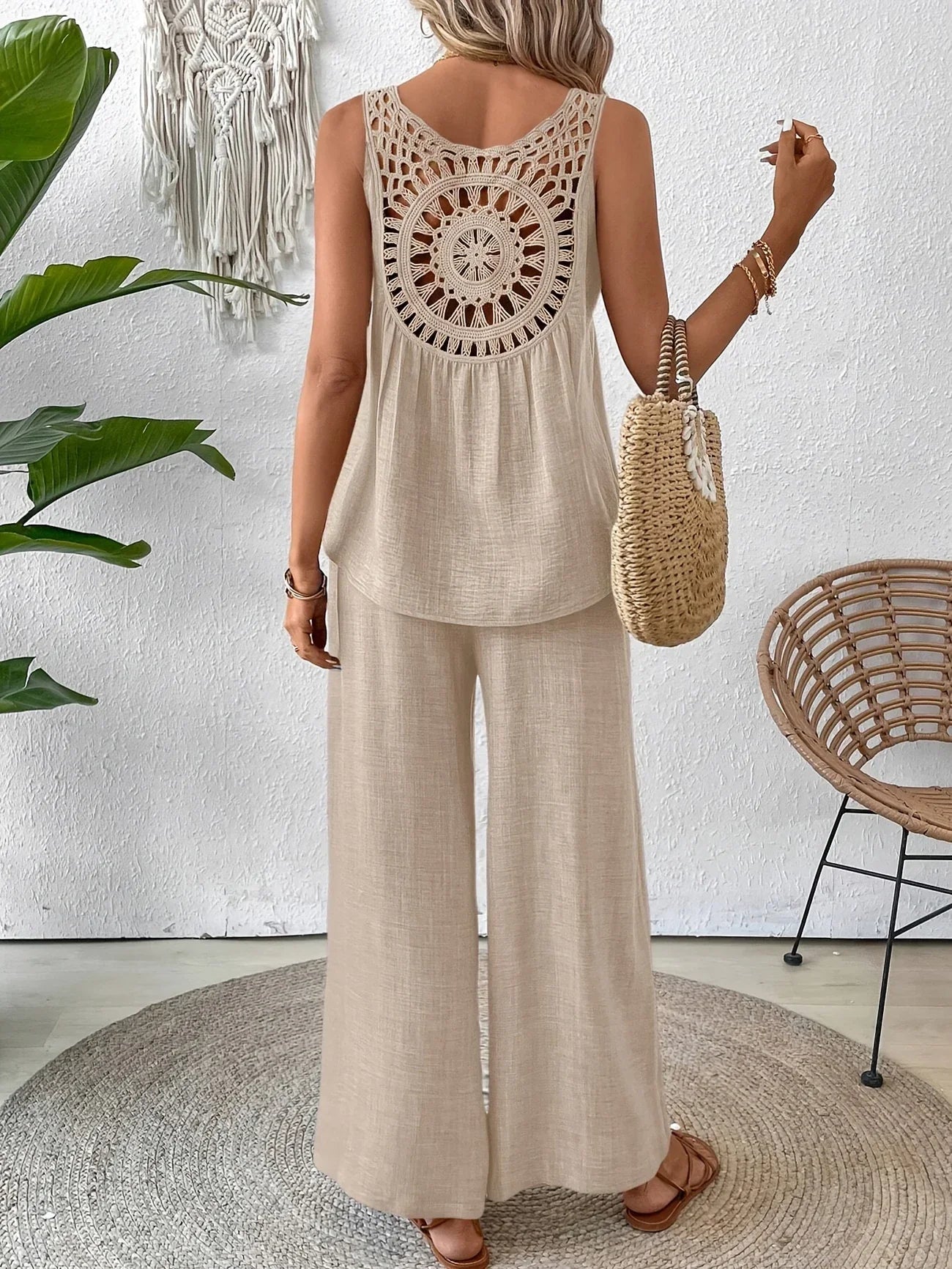Avery™ - Chic Sleeveless Tank & Pants Ensemble