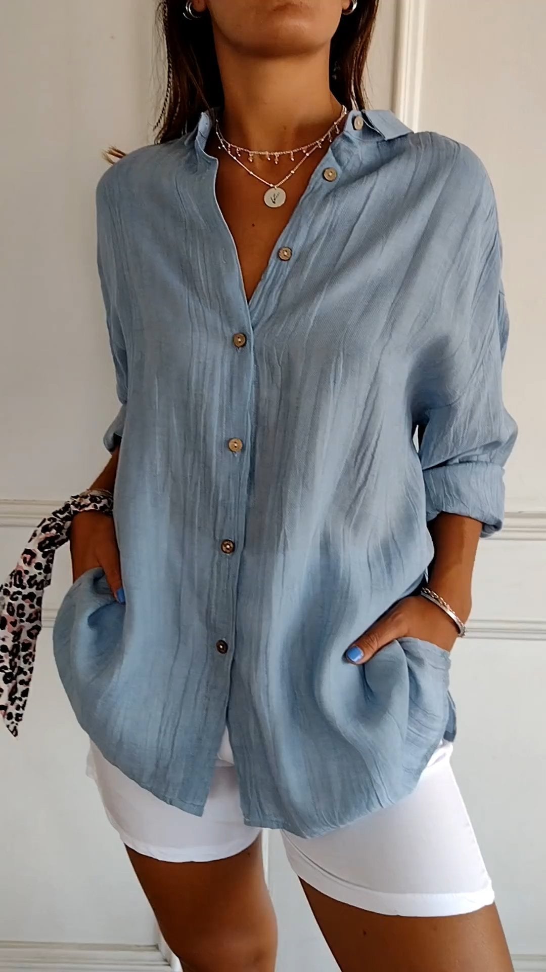 Clara - Chic Solid Color Blouse