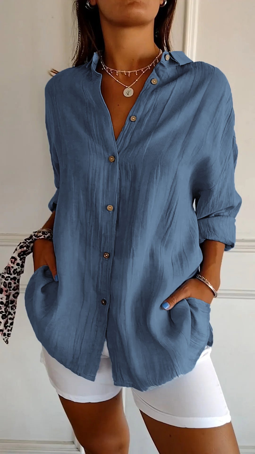 Clara - Chic Solid Color Blouse