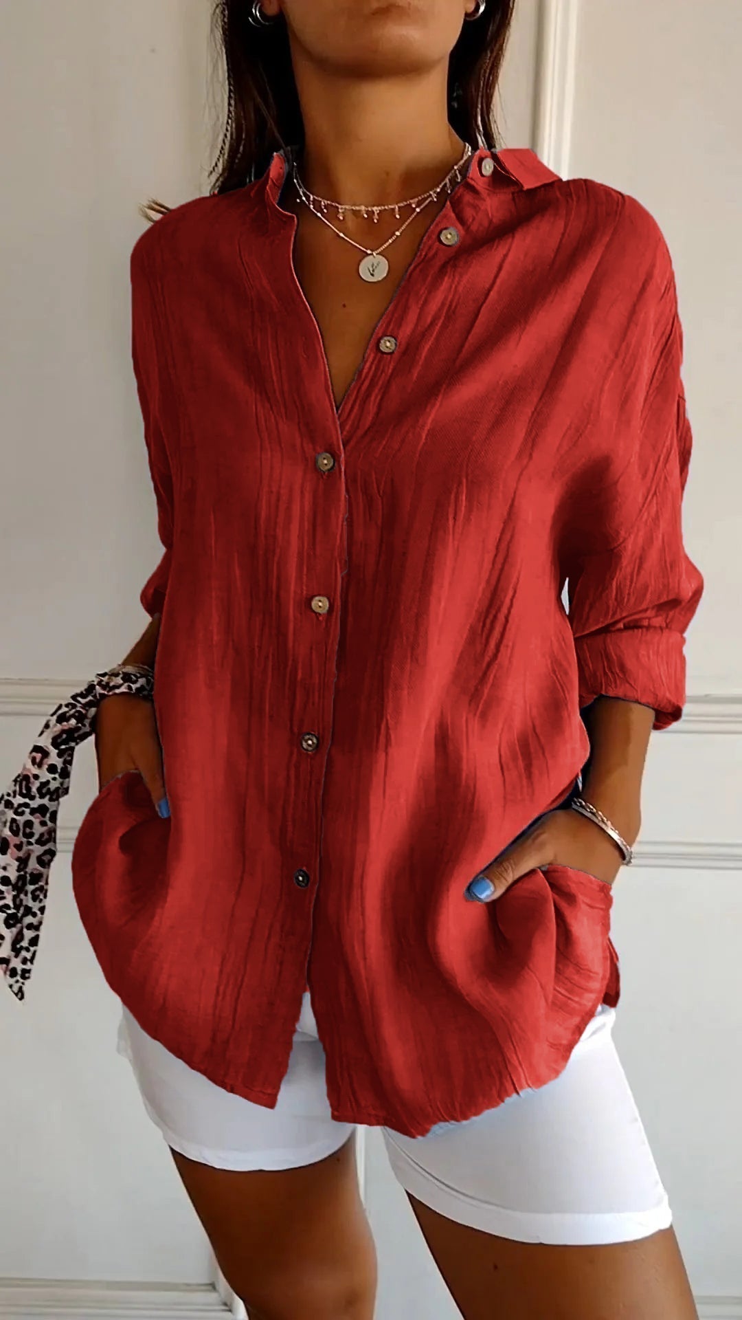 Clara - Chic Solid Color Blouse