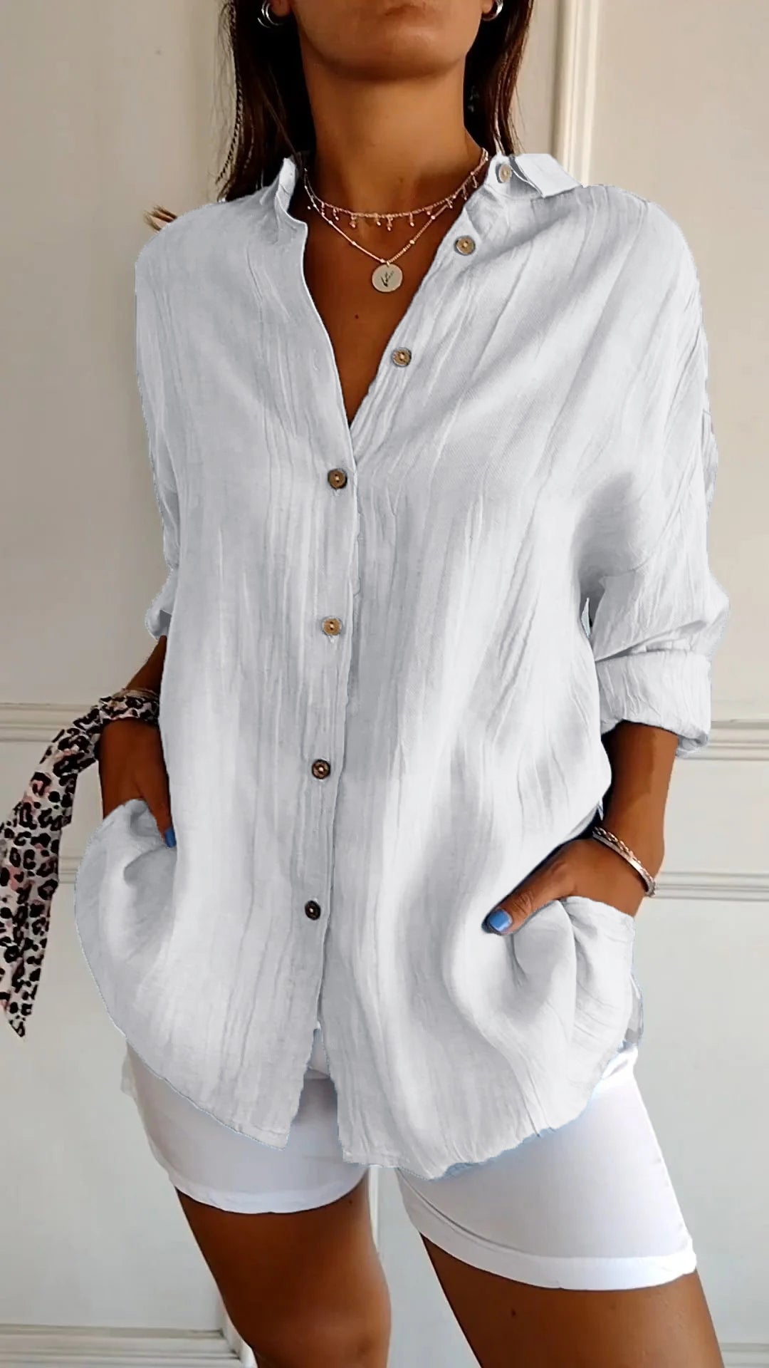 Clara - Chic Solid Color Blouse