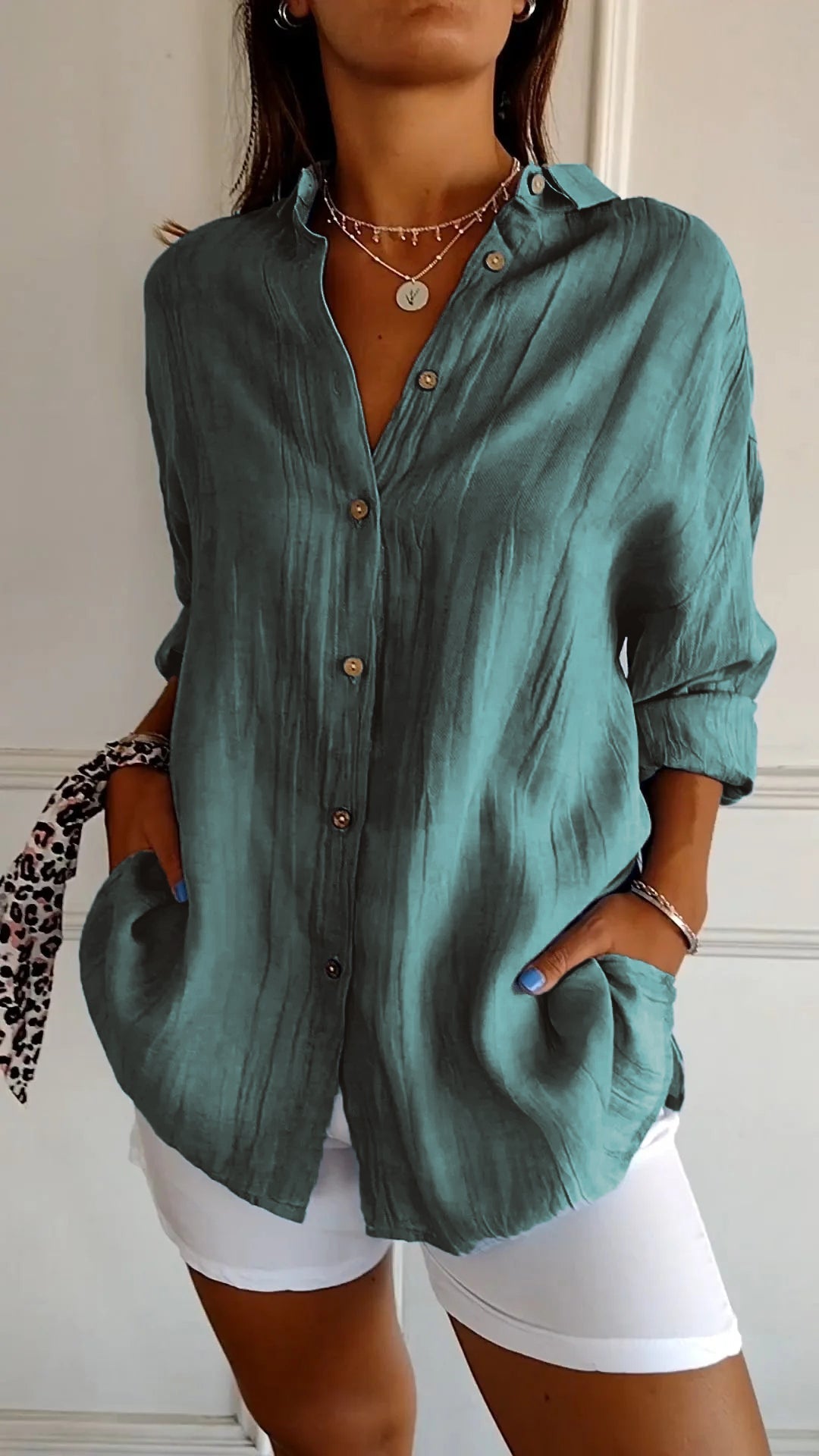 Clara - Chic Solid Color Blouse