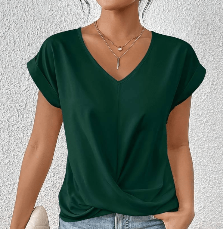 Luna - Flattering V-Neck Top for a Sleek Silhouette