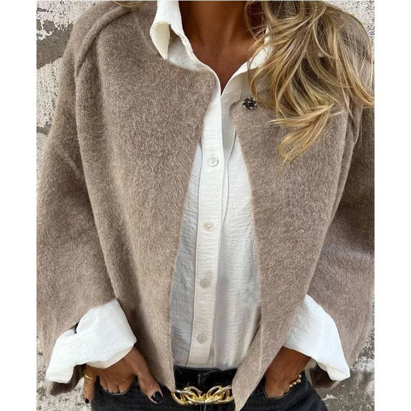 Ilse™ | Short jacket with elegant flared sleeves